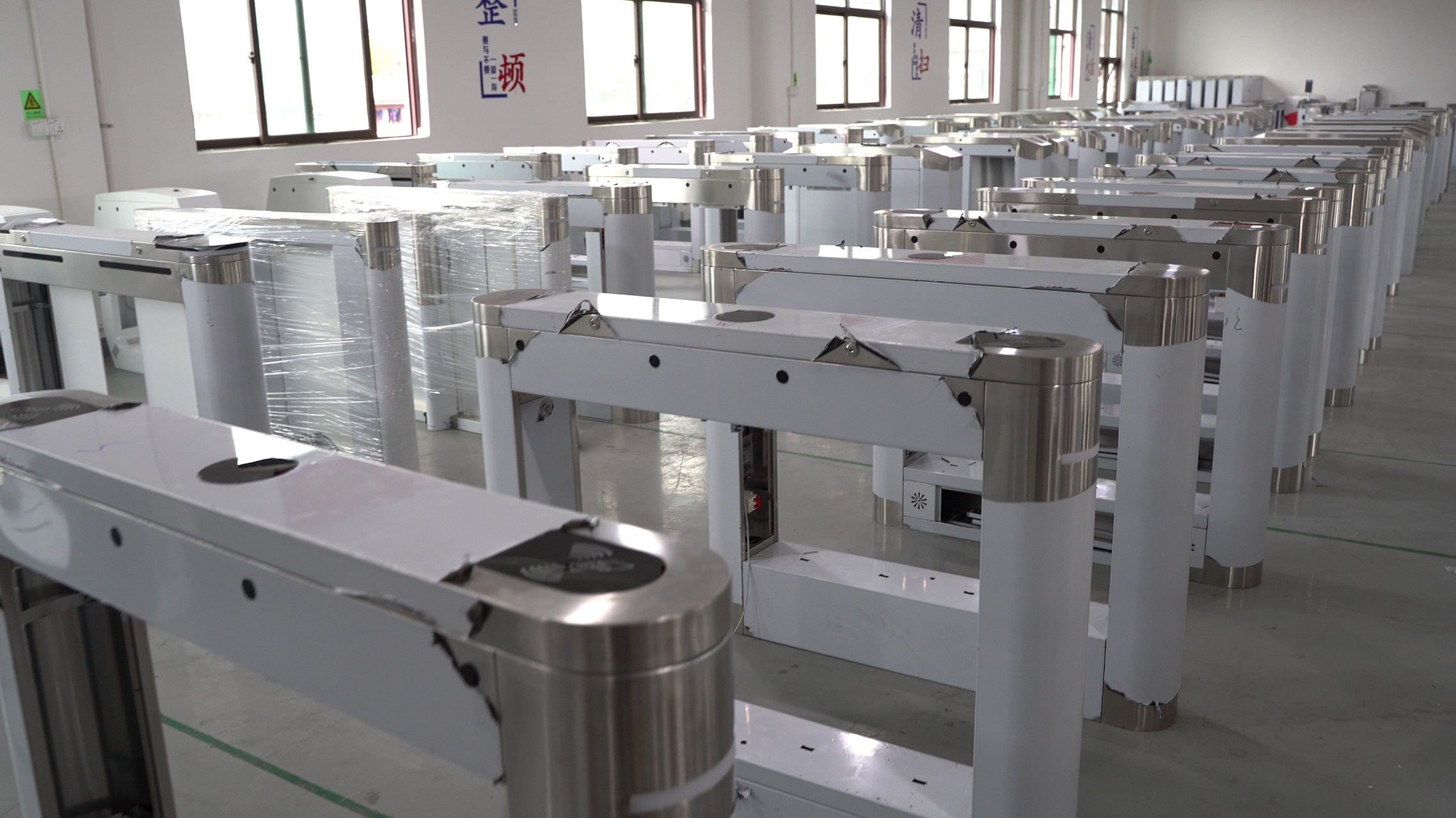 離子風(fēng)機(jī)|離子風(fēng)棒|靜電消除器|ESD門禁系統(tǒng)|HZR